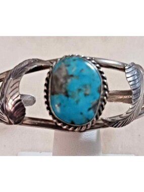 Navajo Native American Turquoise Cuff Sterling leaves 1132
